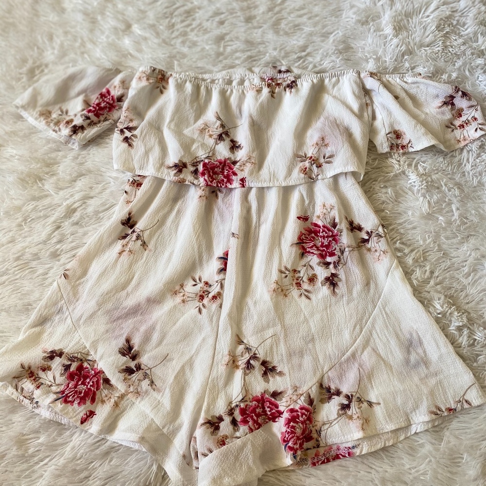 Floral romper🌸